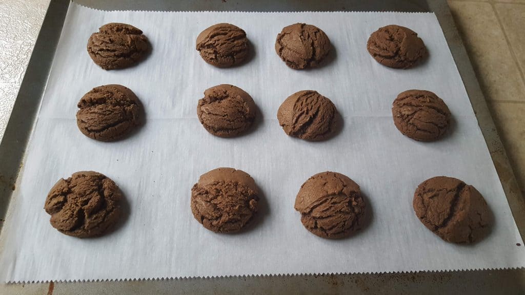 baked cookies on cookie sheet