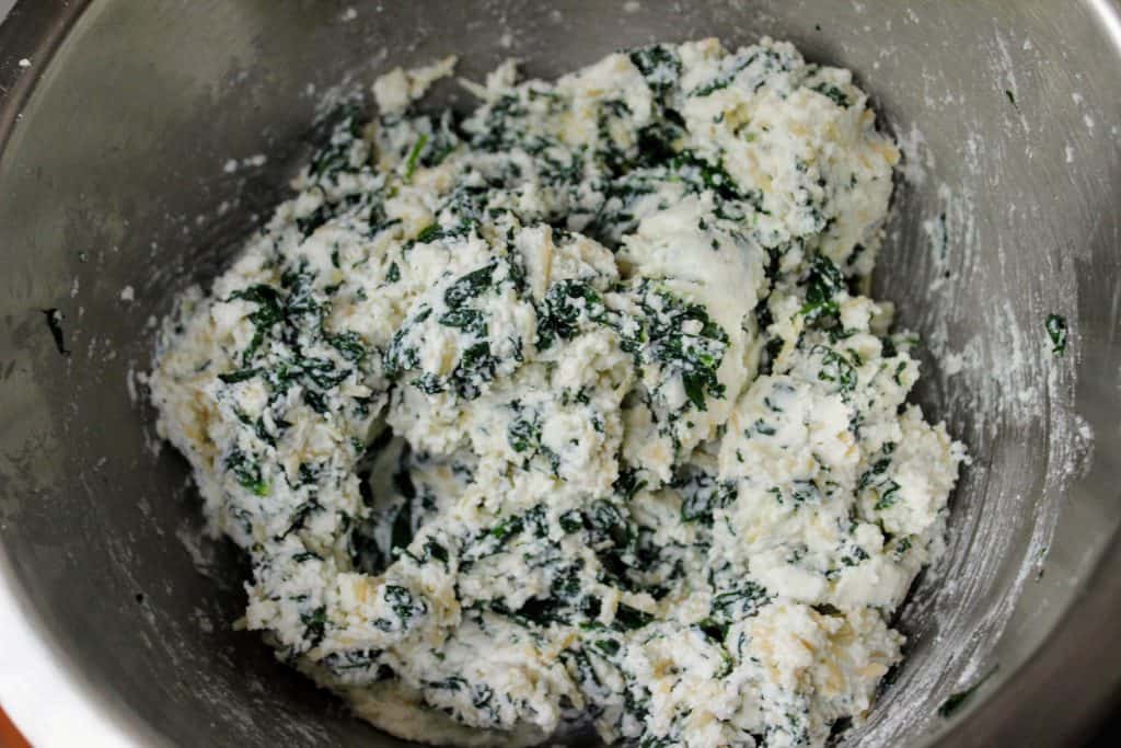 uniform mixture of ricotta, parmesan, and cooked spinach